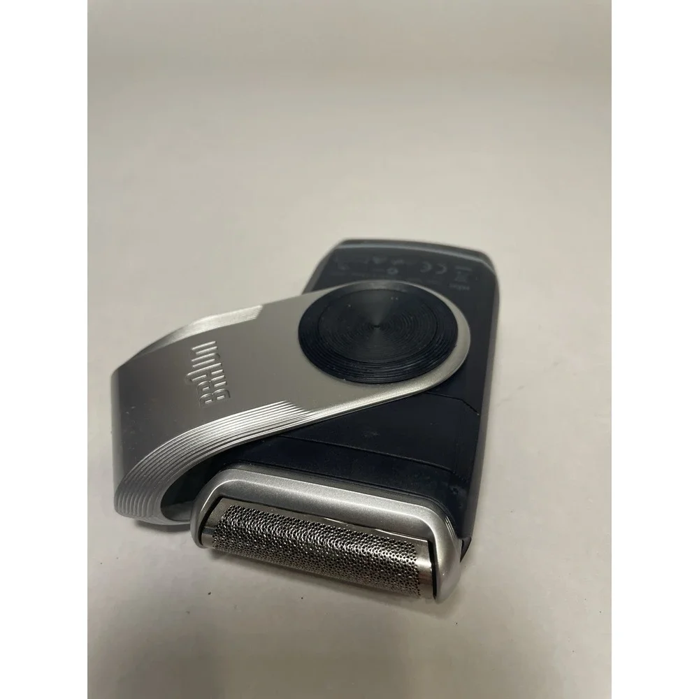 Braun Mobile Shave M-90 Men's Mobile Electric Shaver